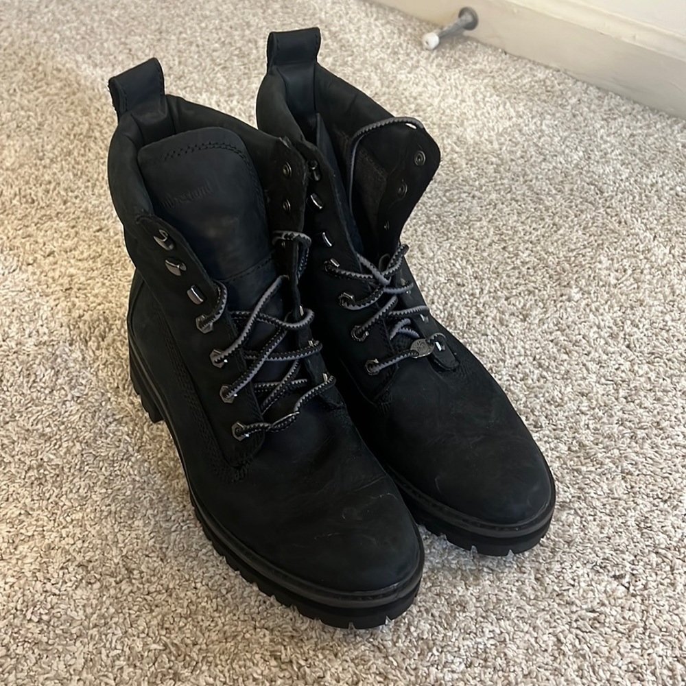 Women’s Black Timberland Boots - size 9